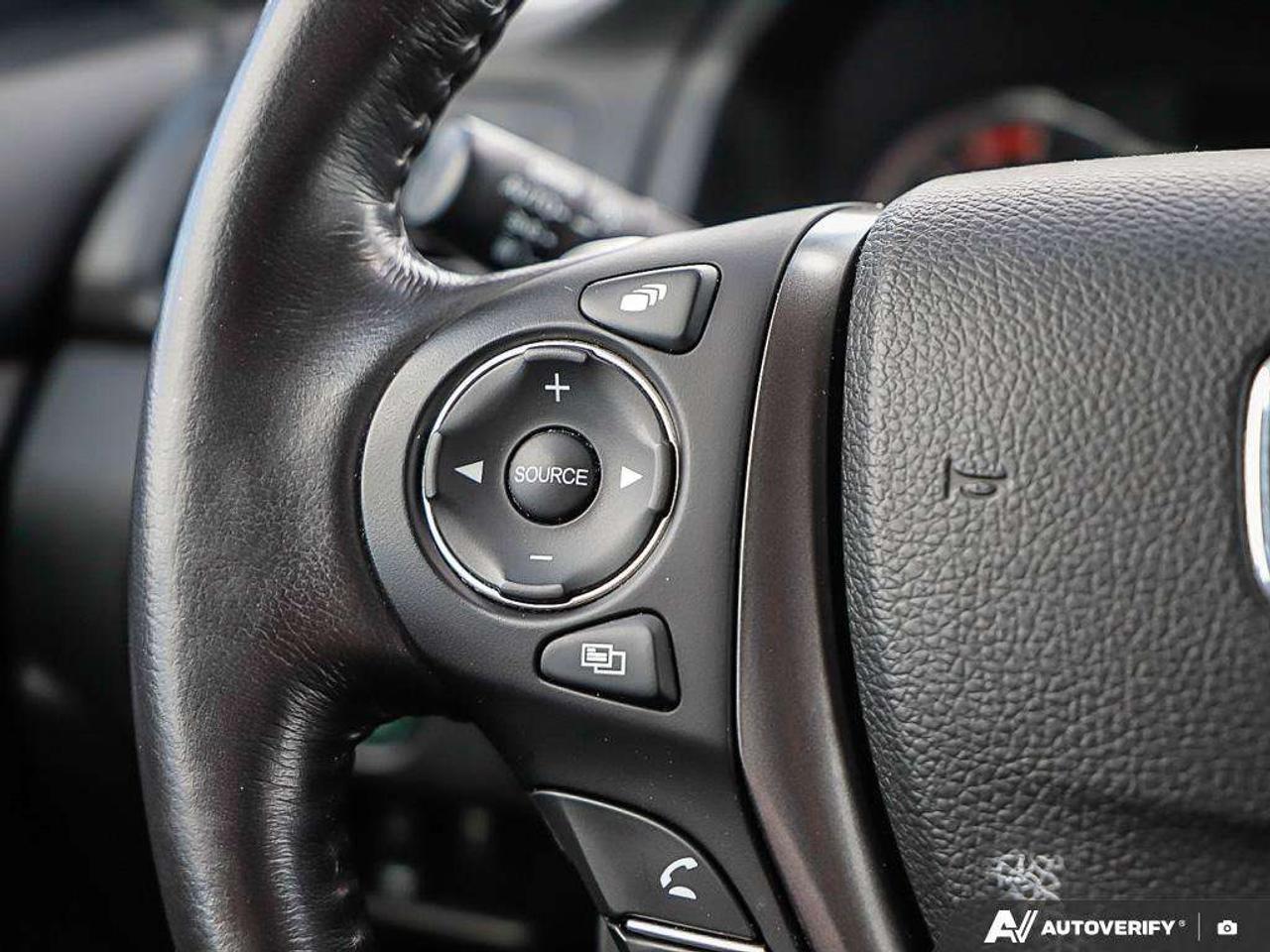 2022 Honda Ridgeline TouringONE-OWNER, HTD WHEEL, CARPLAY, LEATHER, NAVIGATION Photo
