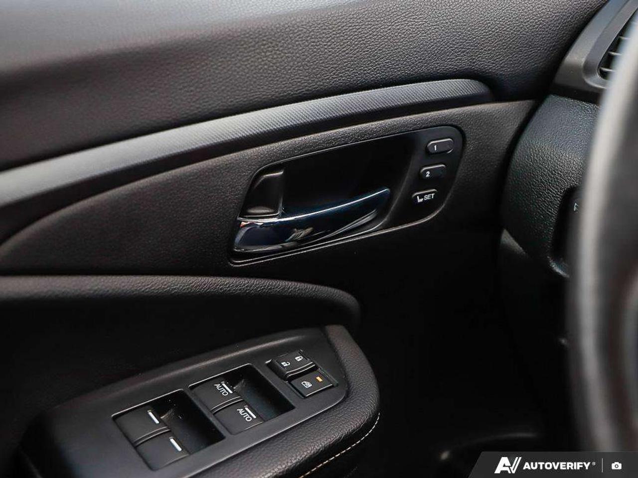 2022 Honda Ridgeline TouringONE-OWNER, HTD WHEEL, CARPLAY, LEATHER, NAVIGATION Photo