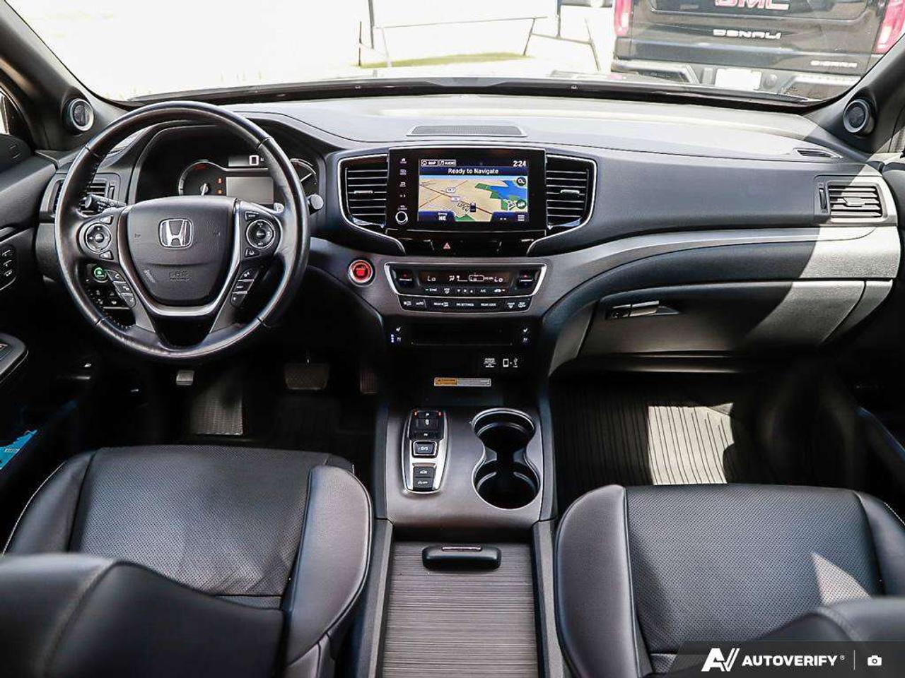 2022 Honda Ridgeline TouringONE-OWNER, HTD WHEEL, CARPLAY, LEATHER, NAVIGATION Photo