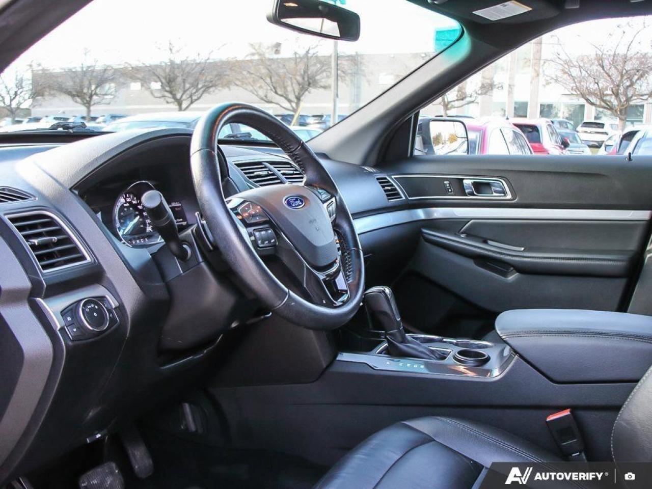 2017 Ford Explorer XLTAS-TRADED, ACCIDENT FREE, SUNROOF, HTD SEATS, L Photo