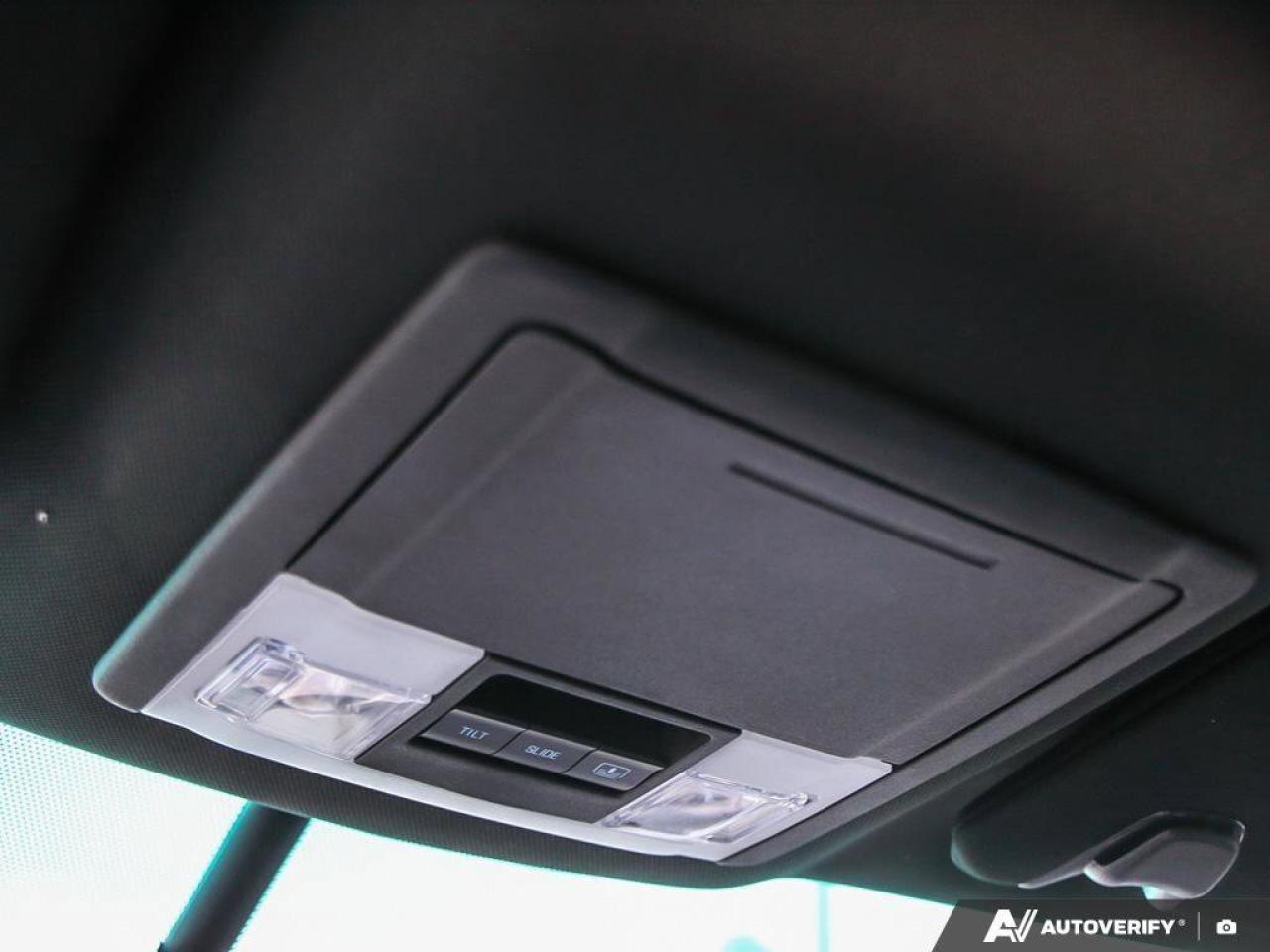 2017 Ford Explorer XLTAS-TRADED, ACCIDENT FREE, SUNROOF, HTD SEATS, L Photo