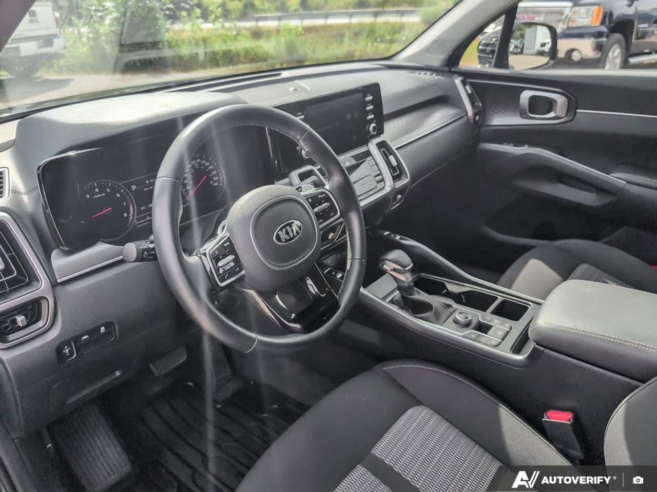 2021 Kia Sorento X-Line  X-LINE   HEATED SEATS & STEERING WHEEL   A Photo