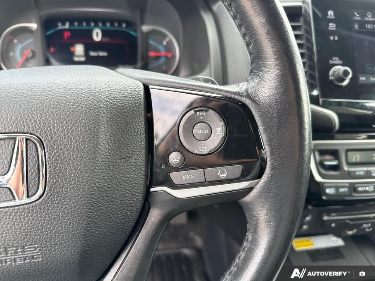 2020 Honda Pilot Touring 7P BACKUP CAM   BLUETOOTH   HTD & CLD SEAT Photo