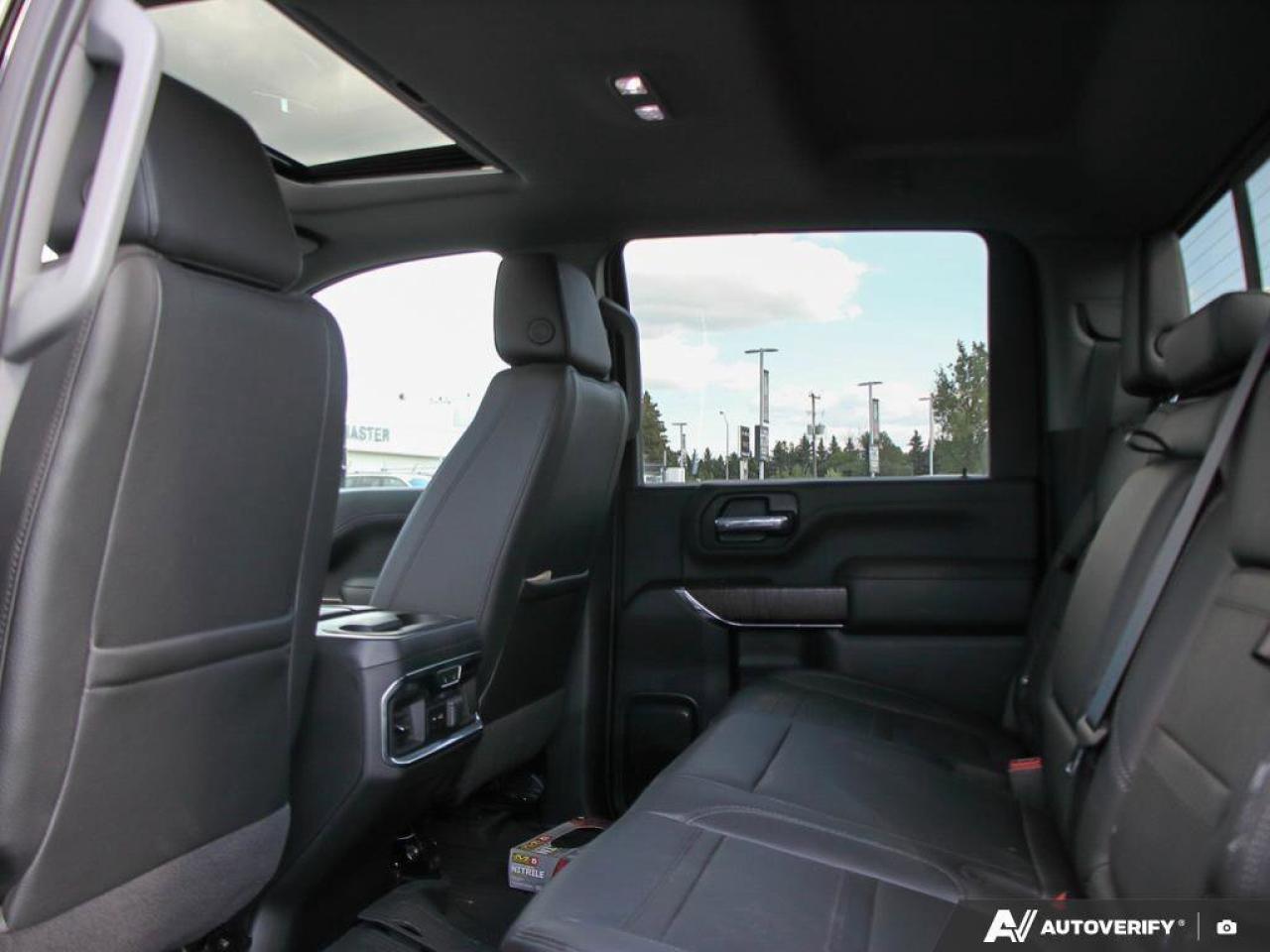 2023 GMC SIERRA 2500HD DenaliDENALI ULTIMATE, DURAMAX, CREW, 4X4, NAV, RO Photo