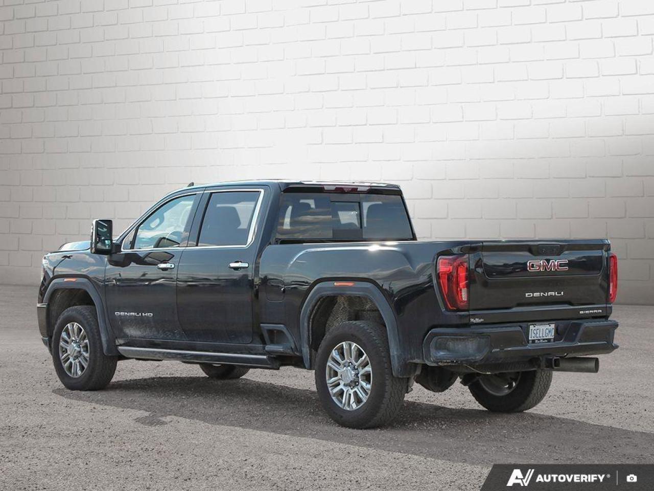 2023 GMC SIERRA 2500HD DenaliDENALI ULTIMATE, DURAMAX, CREW, 4X4, NAV, RO Photo
