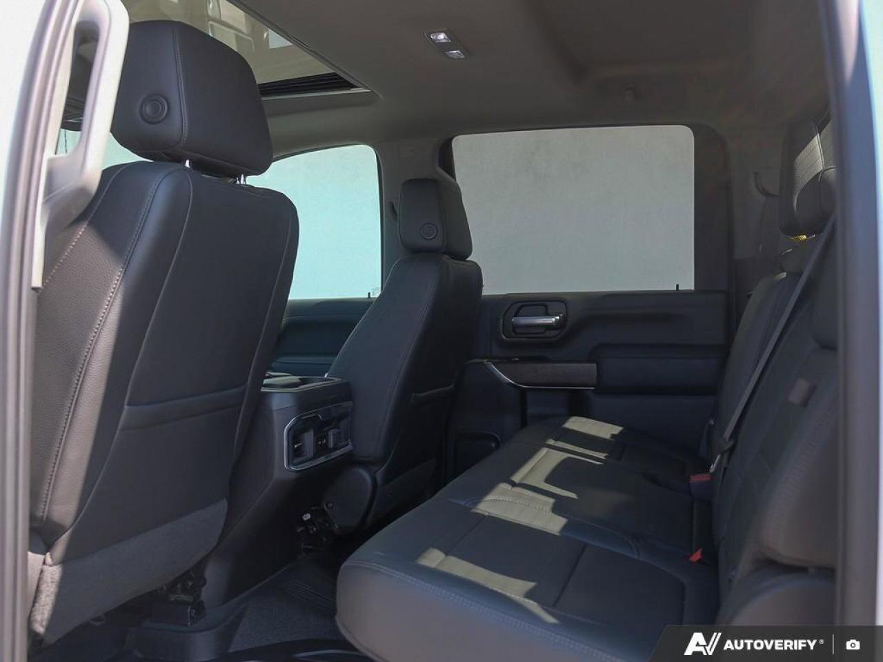 2022 GMC SIERRA 2500HD DenaliDENALI, DURAMAX, CREW, 4X4, NAV, ROOF, LOADE Photo