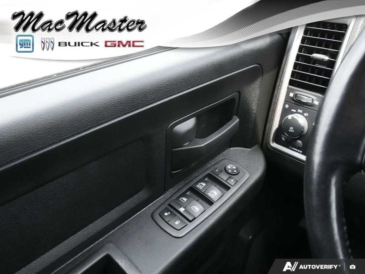 2022 RAM 1500 Classic ExpressBLACK EXPRESS, NIGHT, CREW, 4X4, HEMI, HEAT Photo