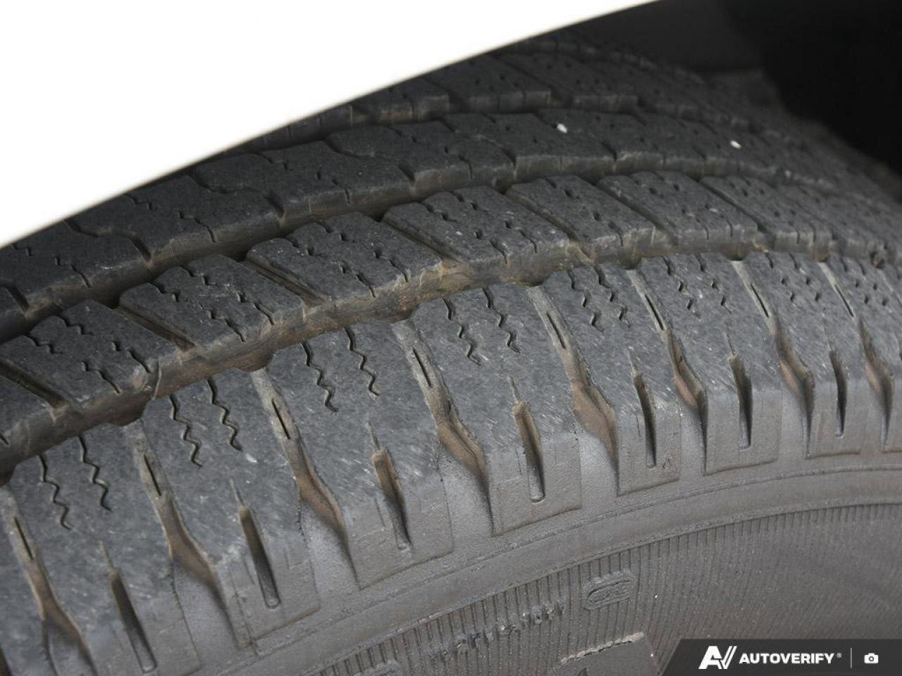 2022 RAM 1500 Classic ExpressBLACK EXPRESS, NIGHT, CREW, 4X4, HEMI, HEAT Photo