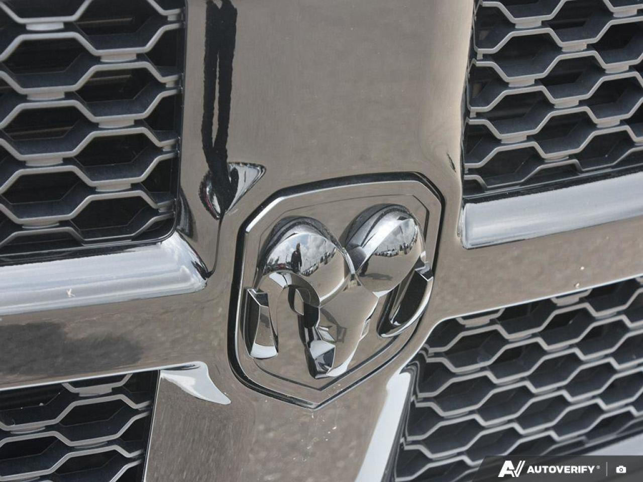 2022 RAM 1500 Classic ExpressBLACK EXPRESS, NIGHT, CREW, 4X4, HEMI, HEAT Photo