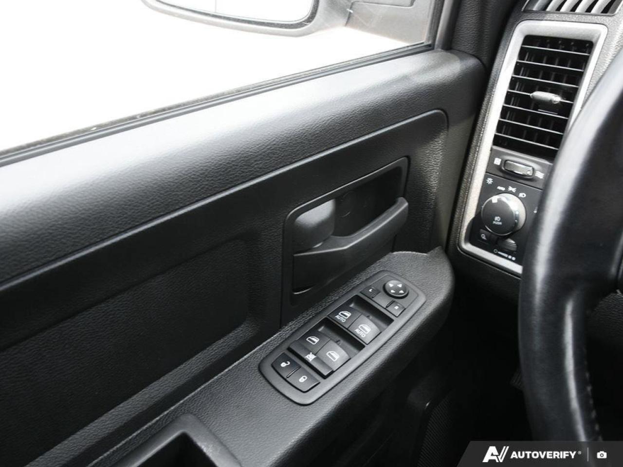 2022 RAM 1500 Classic ExpressBLACK EXPRESS, NIGHT, CREW, 4X4, HEMI, HEAT Photo