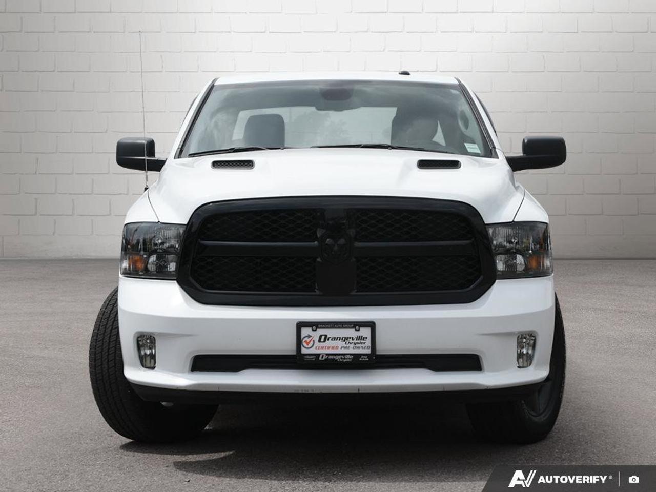 2022 RAM 1500 Classic ExpressBLACK EXPRESS, NIGHT, CREW, 4X4, HEMI, HEAT Photo