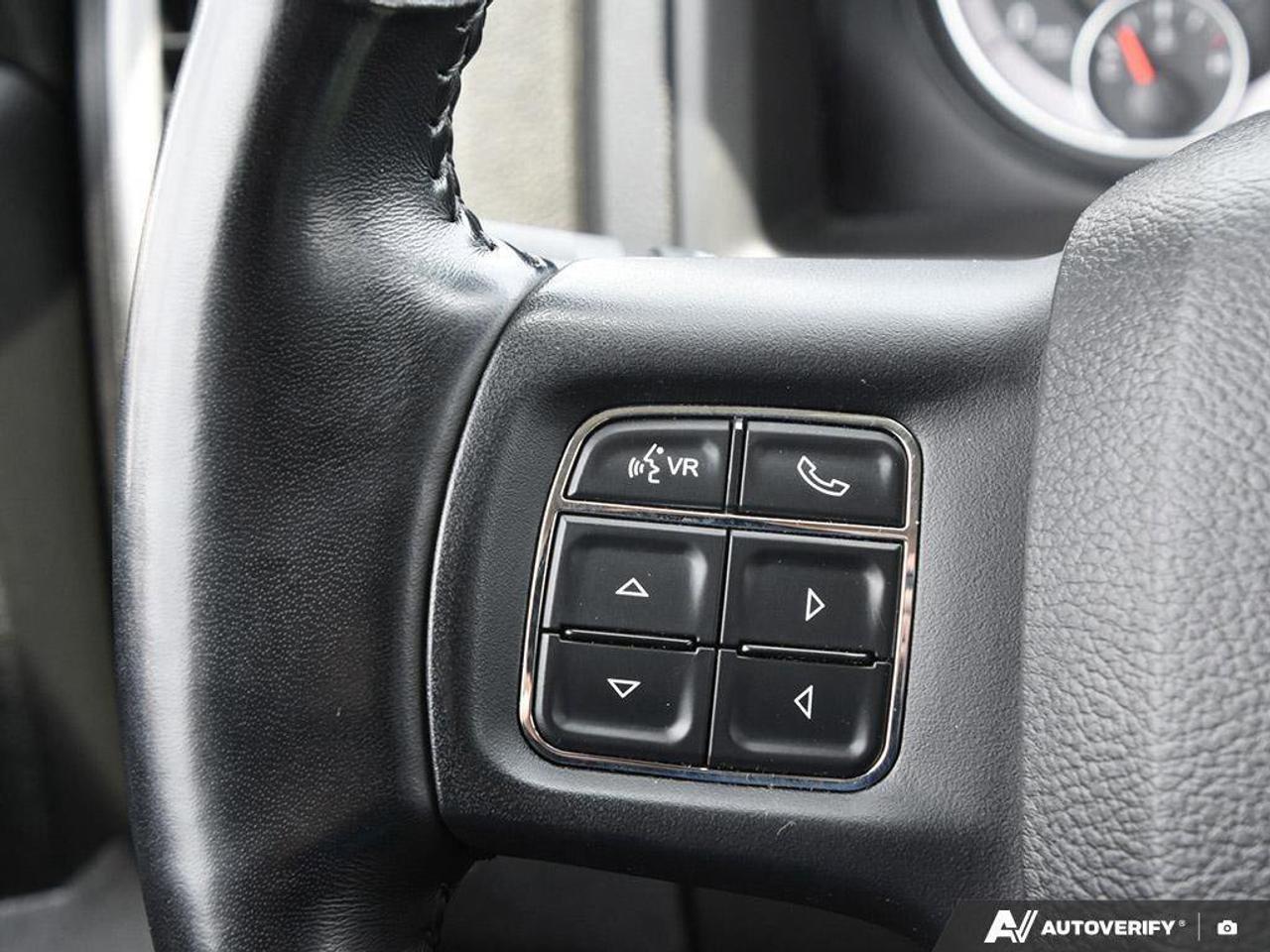 2022 RAM 1500 Classic ExpressBLACK EXPRESS, NIGHT, CREW, 4X4, HEMI, HEAT Photo