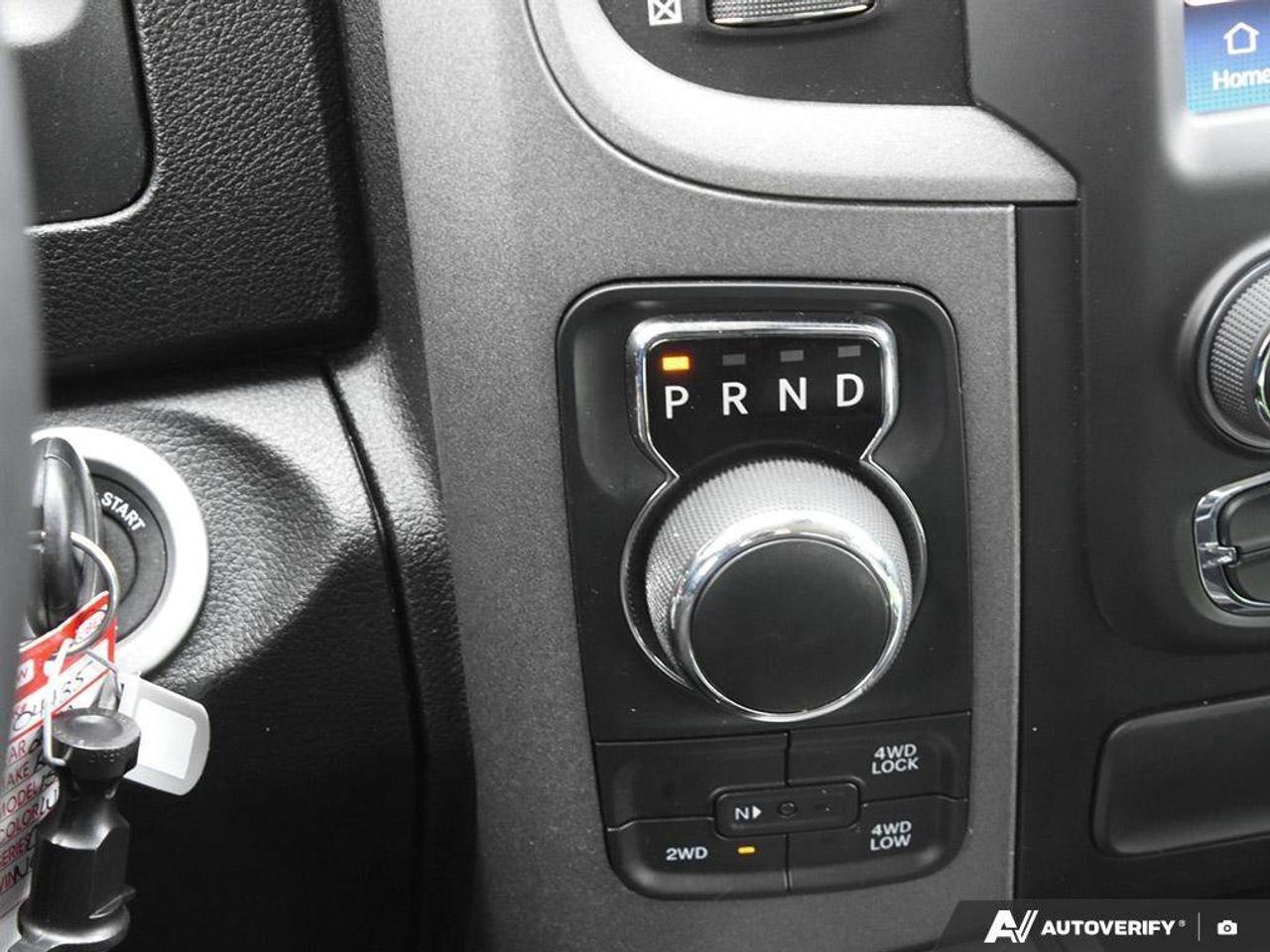 2022 RAM 1500 Classic ExpressBLACK EXPRESS, NIGHT, CREW, 4X4, HEMI, HEAT Photo