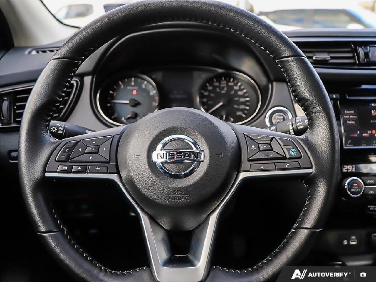 2022 Nissan Qashqai SVACCIDENT-FREE, SUNROOF, BACKUP CAM, HTD SEATS, C Photo