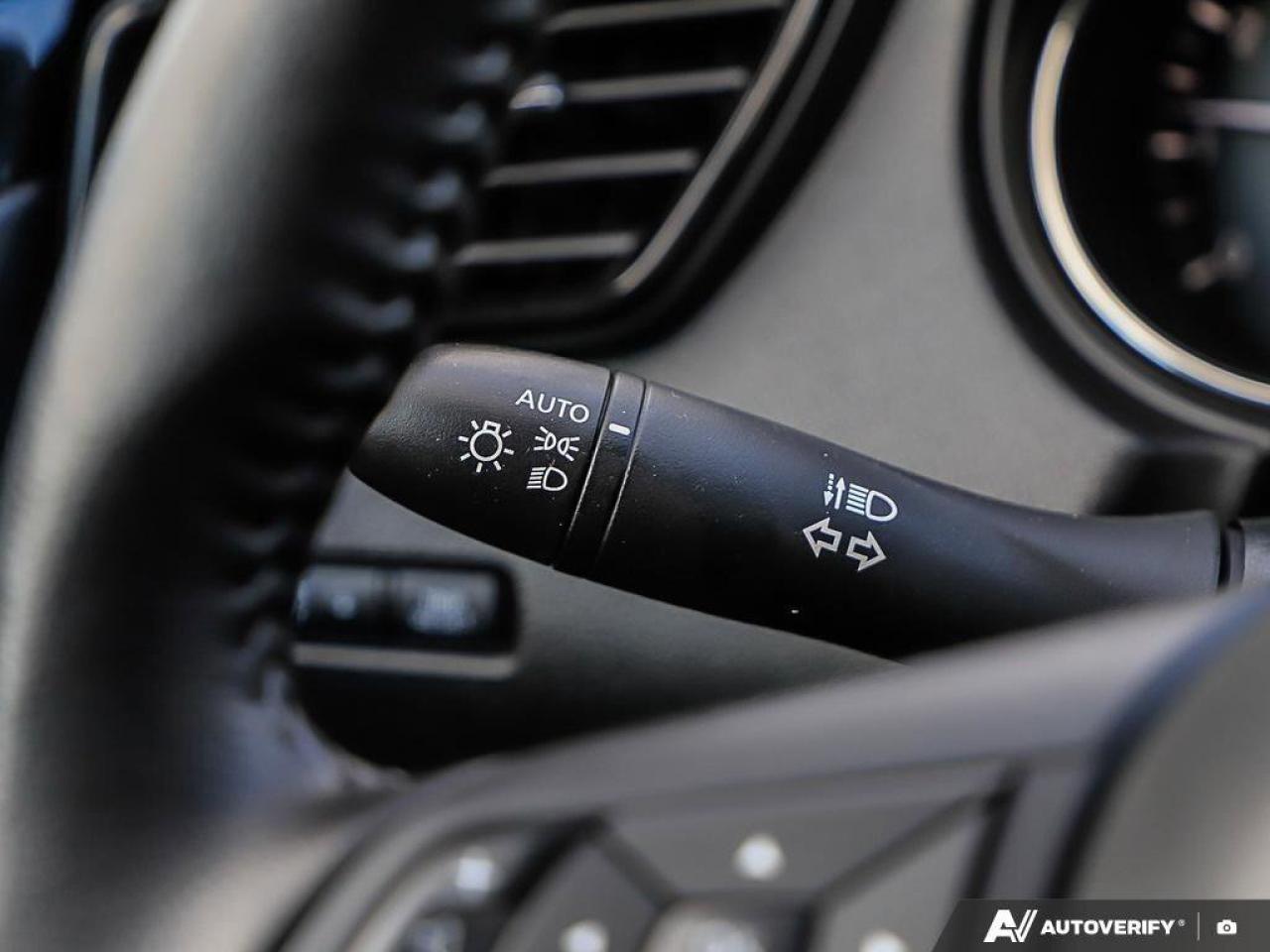 2022 Nissan Qashqai SVACCIDENT-FREE, SUNROOF, BACKUP CAM, HTD SEATS, C Photo