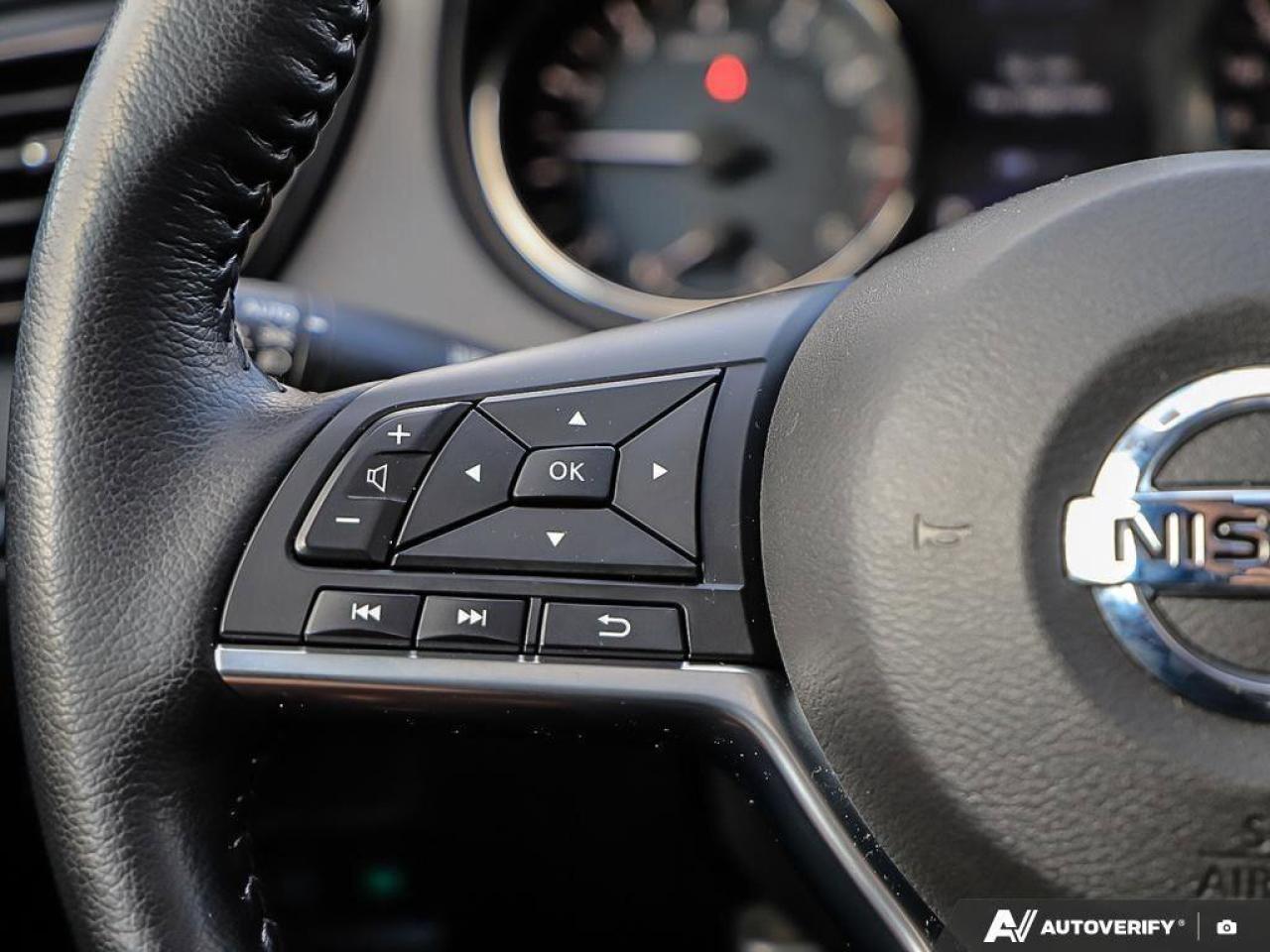 2022 Nissan Qashqai SVACCIDENT-FREE, SUNROOF, BACKUP CAM, HTD SEATS, C Photo