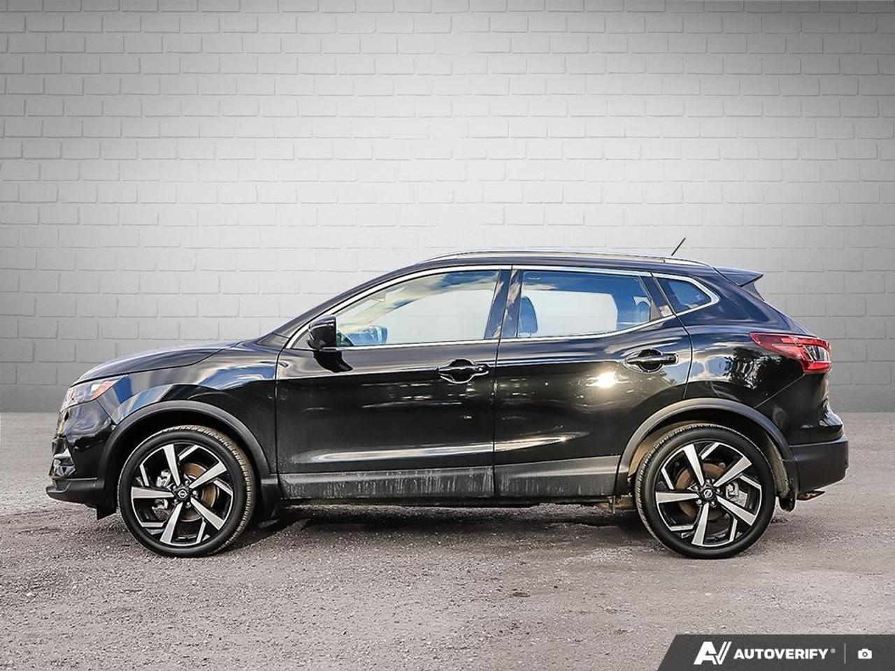 2022 Nissan Qashqai SVACCIDENT-FREE, SUNROOF, BACKUP CAM, HTD SEATS, C Photo