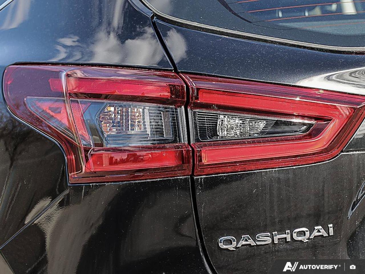 2022 Nissan Qashqai SVACCIDENT-FREE, SUNROOF, BACKUP CAM, HTD SEATS, C Photo