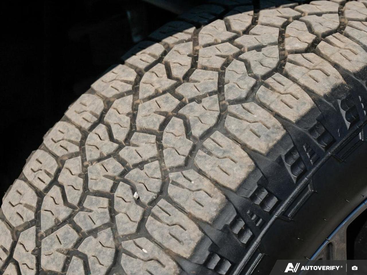 2021 GMC Sierra 1500 AT4AT4 CARBONPRO, CREW, 4X4, 6.2L, LOADED, 1-OWNER Photo