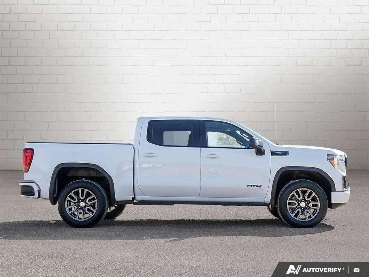 2021 GMC Sierra 1500 AT4 CARBONPRO, CREW, 4X4, 6.2L, LOADED, 1-OWNER! Photo