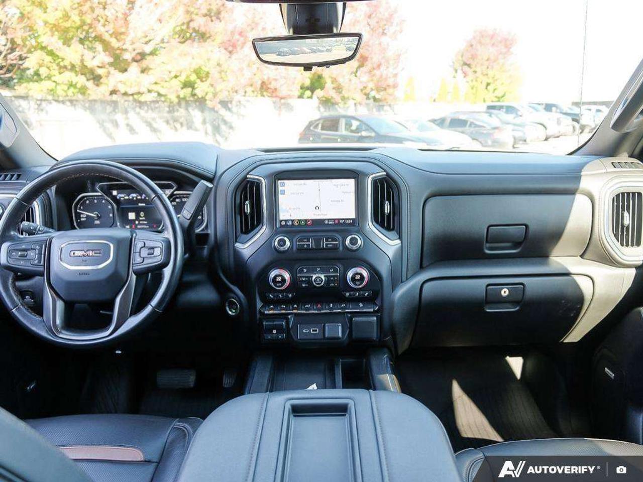 2021 GMC Sierra 1500 AT4 CARBONPRO, CREW, 4X4, 6.2L, LOADED, 1-OWNER! Photo