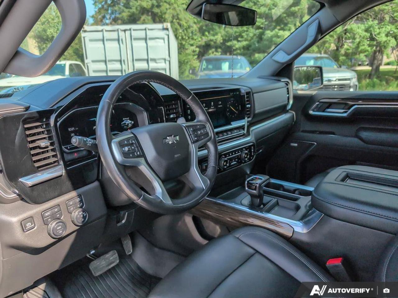 2022 Chevrolet Silverado 1500 LT Trail BossOne Owner   Heated Seats   Remote Sta Photo