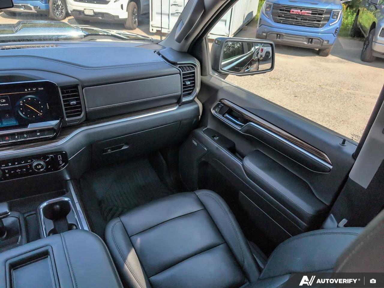 2022 Chevrolet Silverado 1500 LT Trail BossOne Owner   Heated Seats   Remote Sta Photo