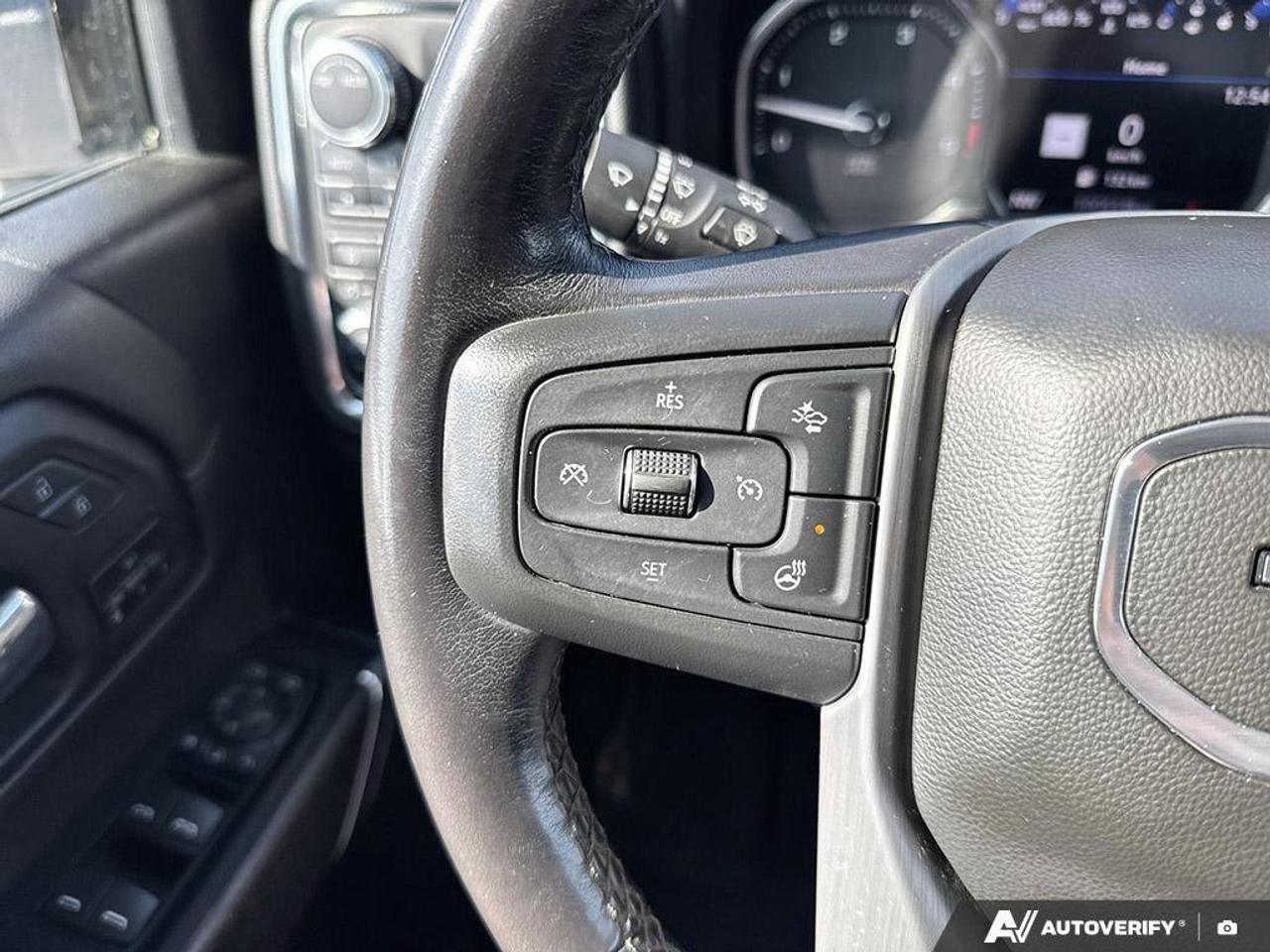 2022 GMC SIERRA 2500HD DenaliOne Owner   Trailer Mirrors   Trailer Brake Photo