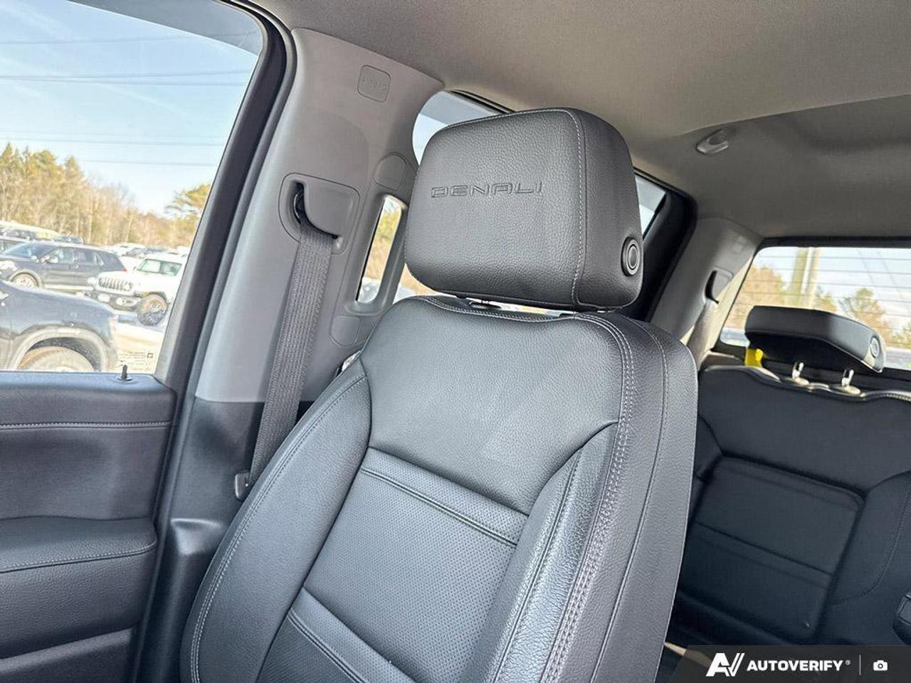 2022 GMC SIERRA 2500HD DenaliOne Owner   Trailer Mirrors   Trailer Brake Photo