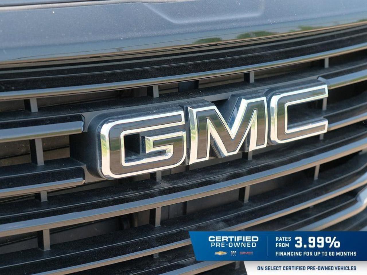 2023 GMC Terrain SLESLE ELEVATION, AWD, NAV, ROOF, HTD CLOTH, 1-OWN Photo