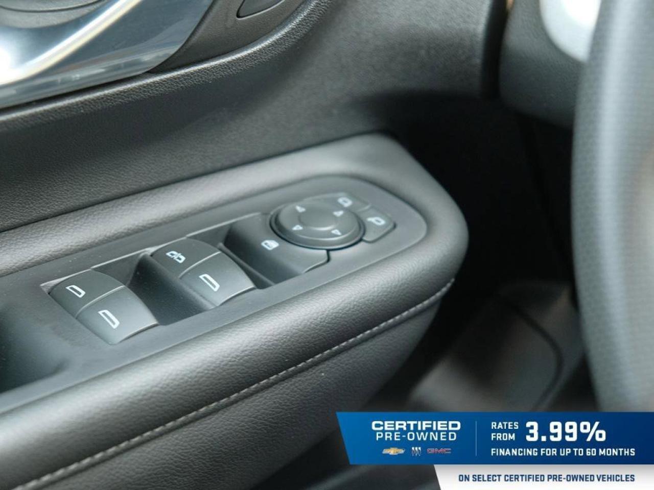 2023 GMC Terrain SLESLE ELEVATION, AWD, NAV, ROOF, HTD CLOTH, 1-OWN Photo