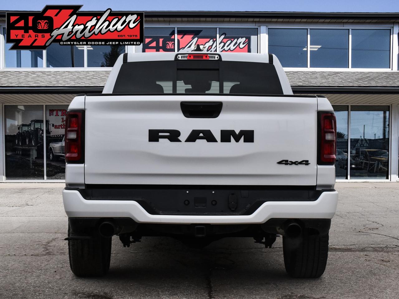 2025 RAM 1500 TRADESMAN SPORT CREW 4X4 Photo