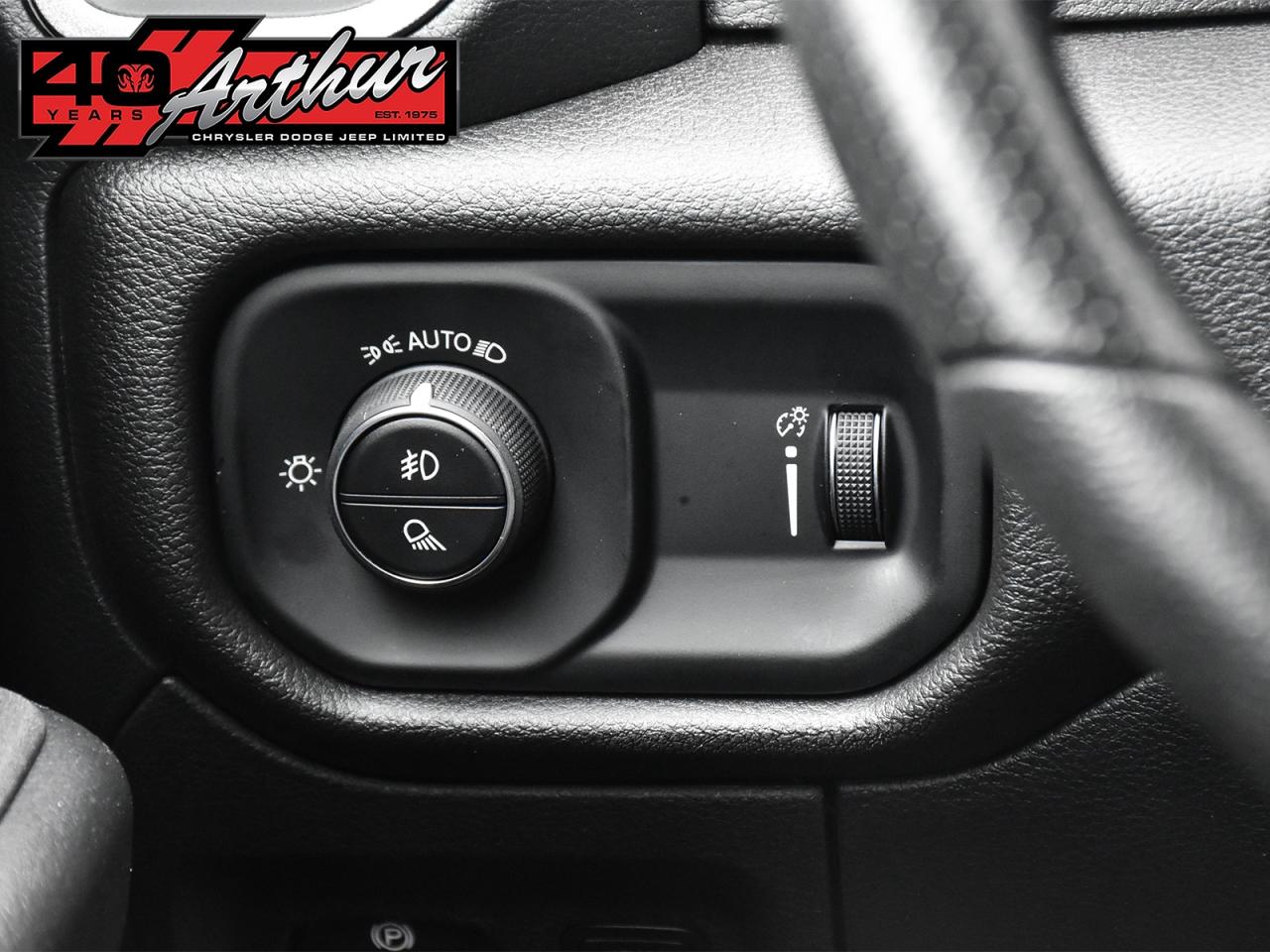 2025 RAM 1500 TRADESMAN SPORT CREW 4X4 Photo