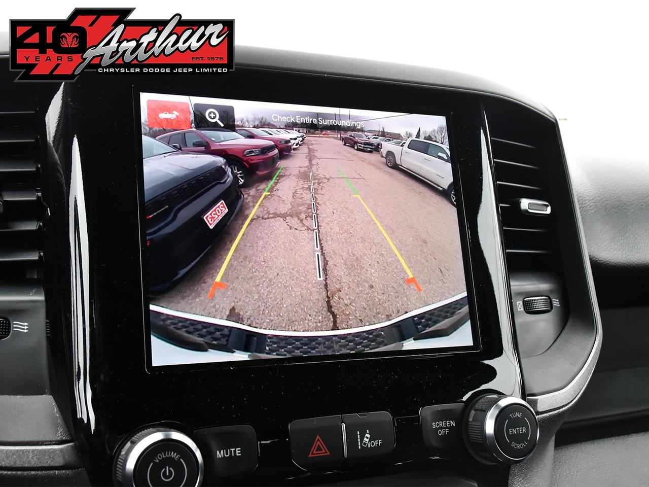 2025 RAM 1500 TRADESMAN SPORT CREW 4X4 Photo