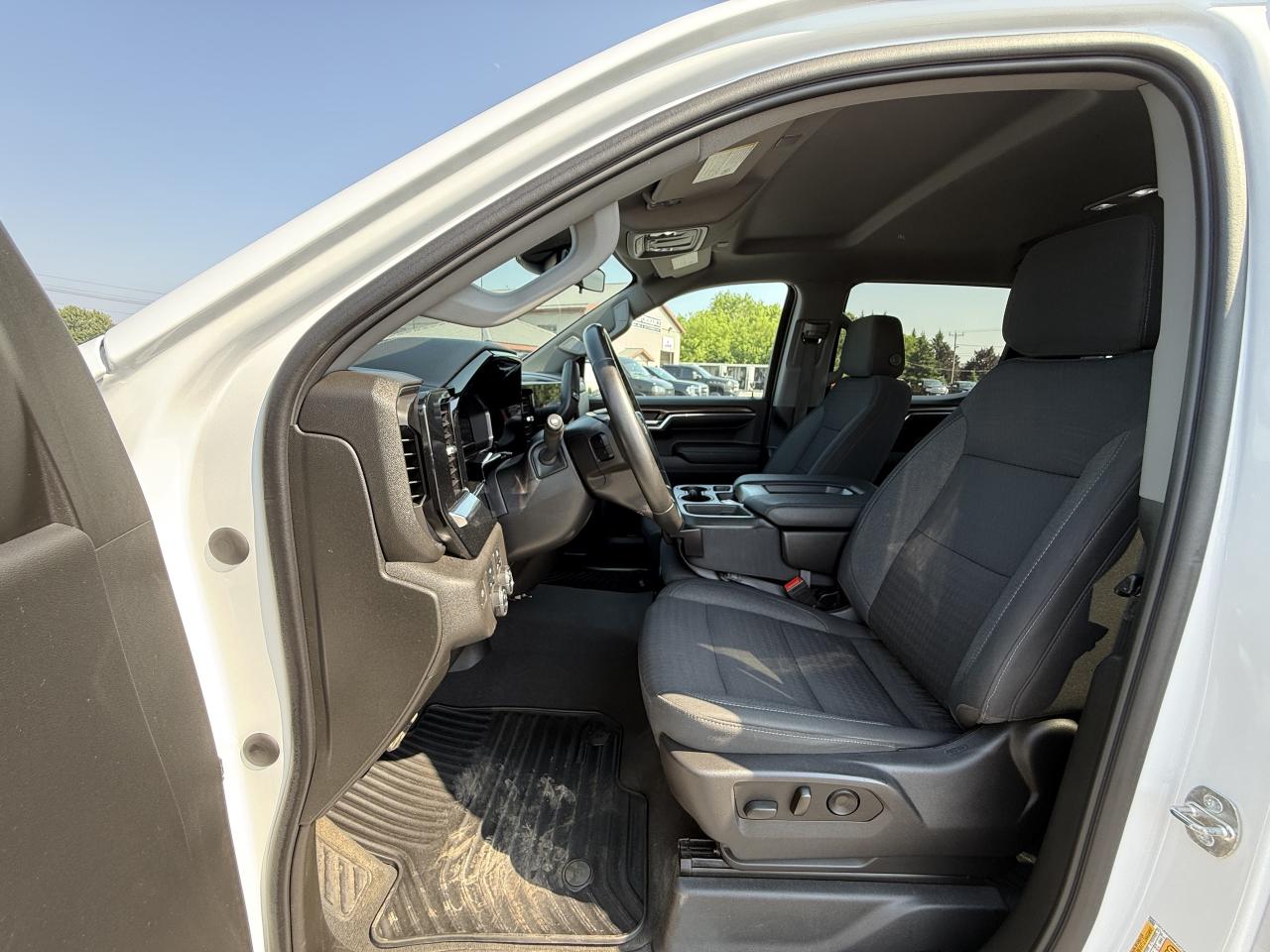 2023 Chevrolet Silverado 1500 LT CREW S/B Photo