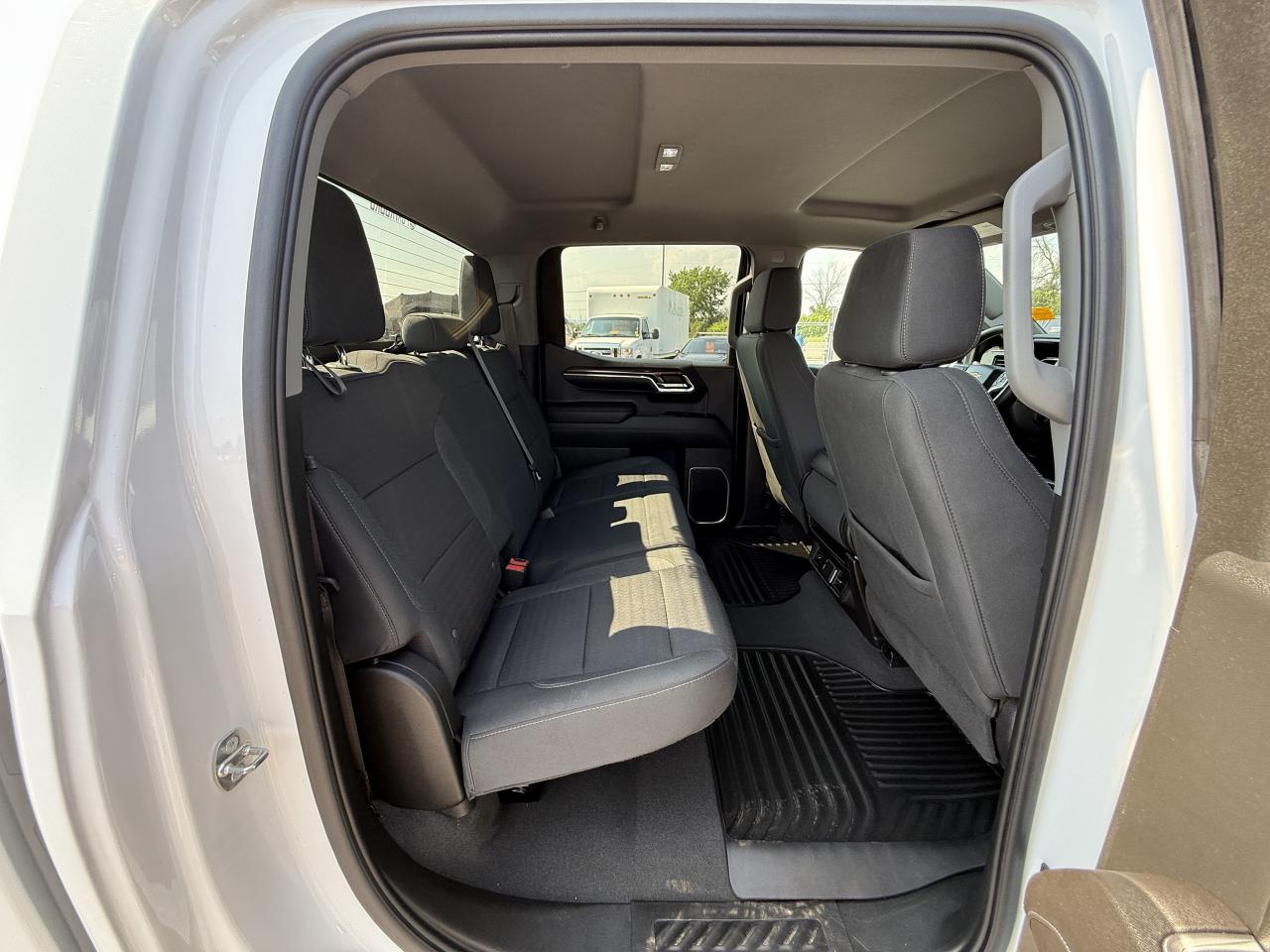 2023 Chevrolet Silverado 1500 LT CREW S/B Photo