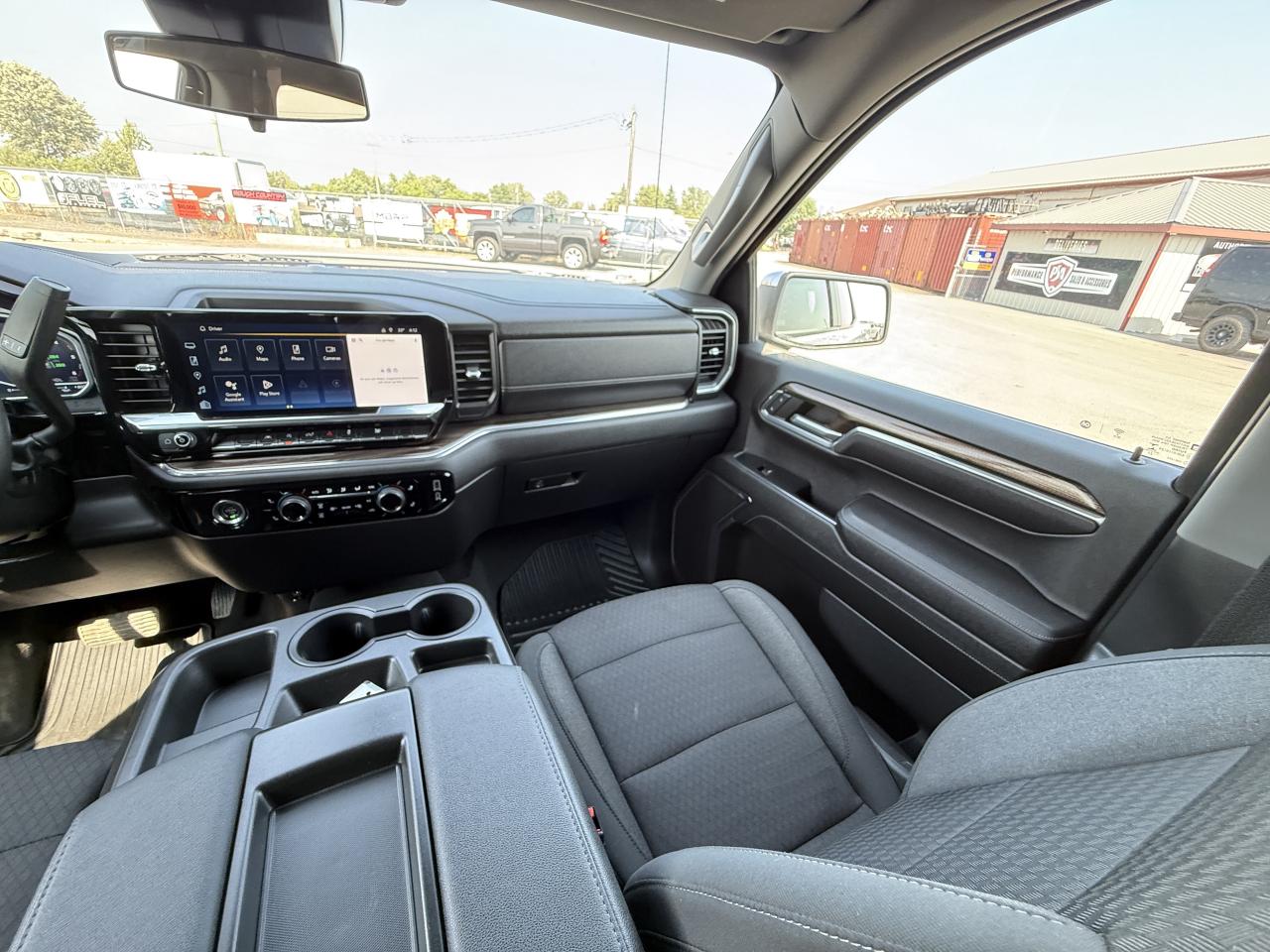 2023 Chevrolet Silverado 1500 LT CREW S/B Photo