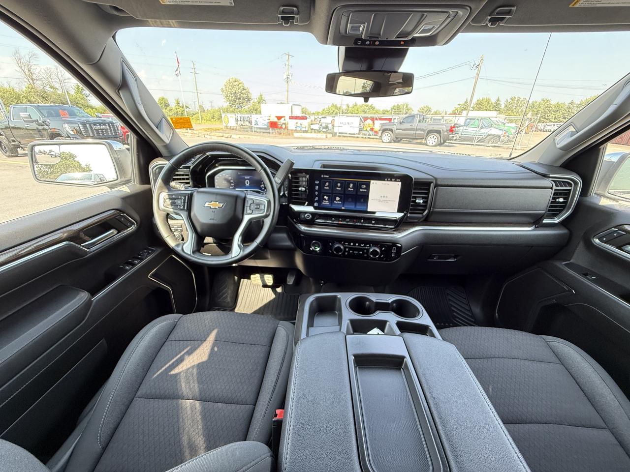 2023 Chevrolet Silverado 1500 LT CREW S/B Photo