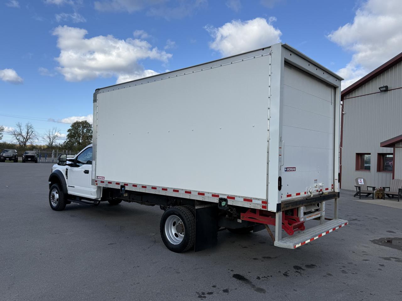 2022 Ford F-450 SUPER DUTY XL 2WD Reg Cab 145  WB 60  CA Photo4