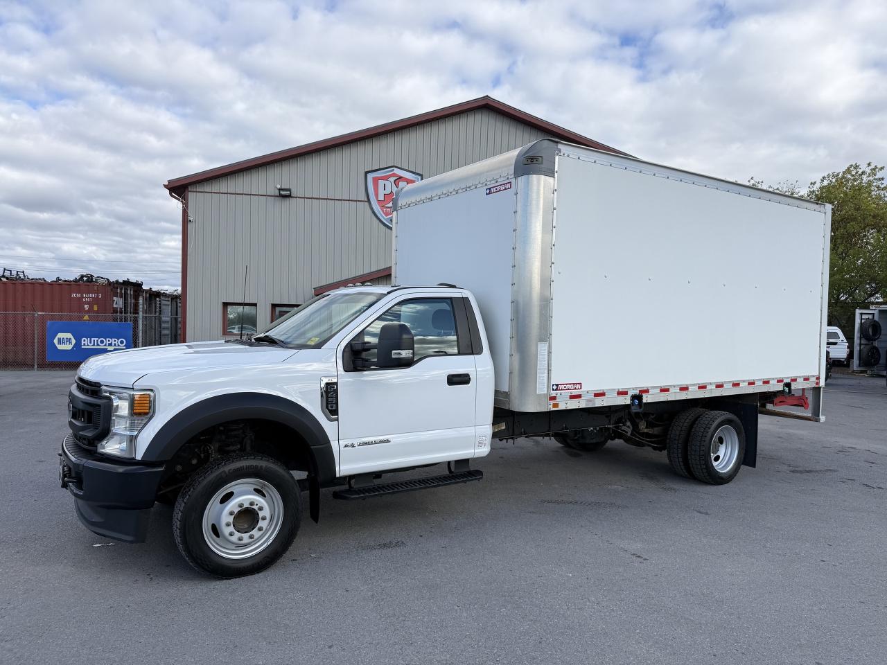2022 Ford F-450 SUPER DUTY XL 2WD Reg Cab 145  WB 60  CA Photo