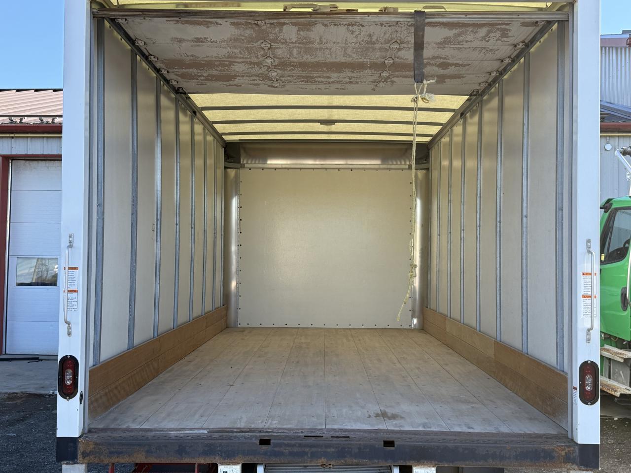 2022 Ford F-450 SUPER DUTY XL 2WD Reg Cab 145  WB 60  CA Photo