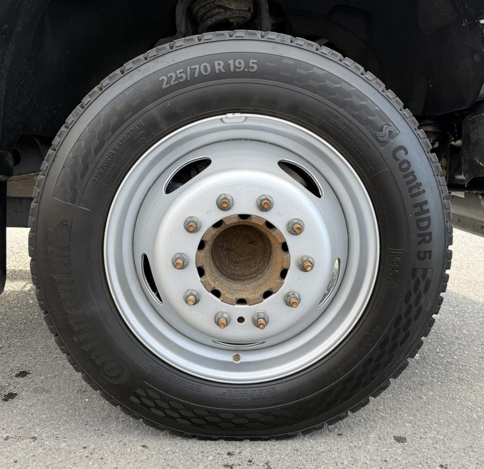 2022 Ford F-450 SUPER DUTY XL 2WD Reg Cab 145  WB 60  CA Photo