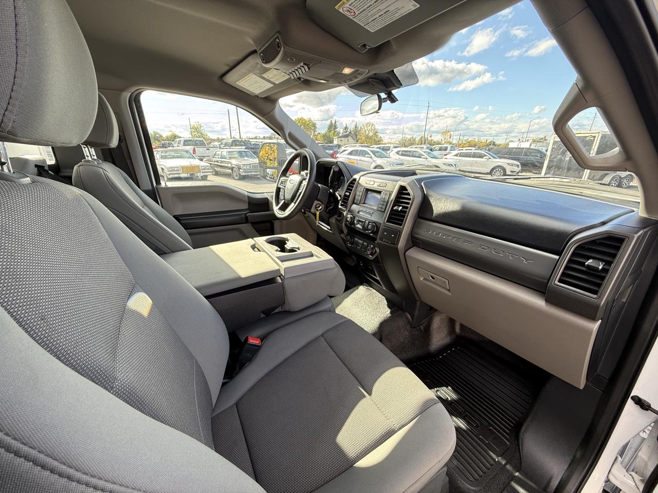 2022 Ford F-450 SUPER DUTY XL 2WD Reg Cab 145  WB 60  CA Photo