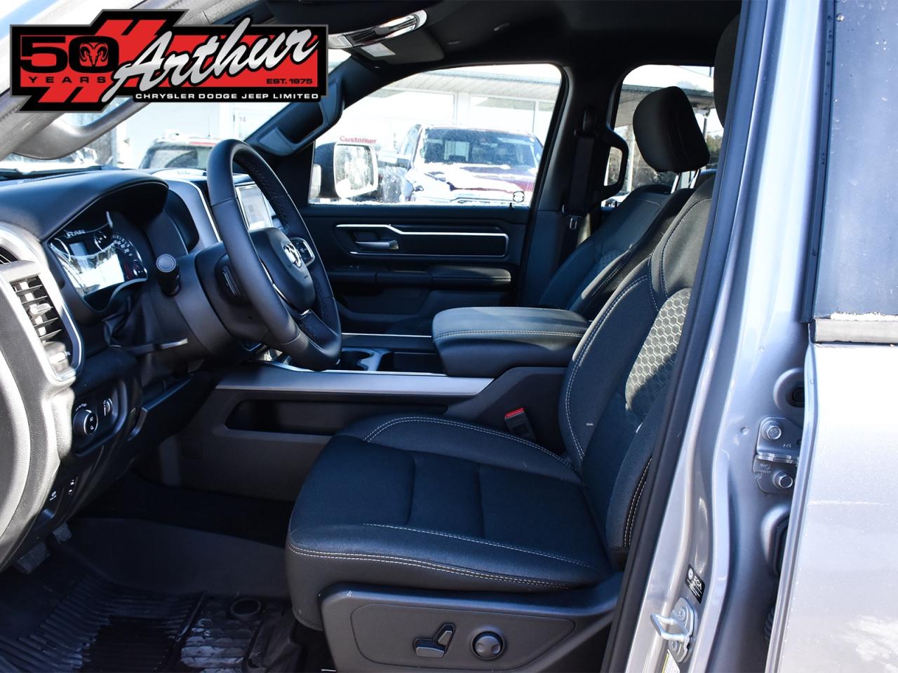 2025 RAM 1500 BIG HORN SPORT CREW CAB 4X4 Photo