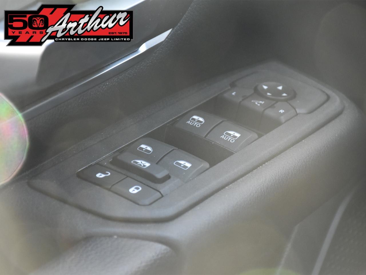 2025 RAM 1500 BIG HORN SPORT CREW CAB 4X4 Photo