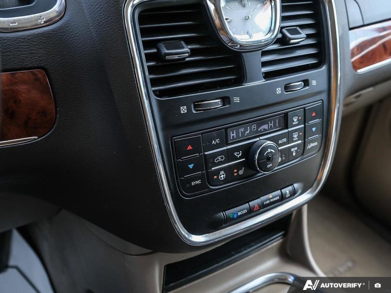 2016 Chrysler Town & Country LimitedCERTIFIED AS-TRADED, STOW 'N GO, BACKUP CAM Photo