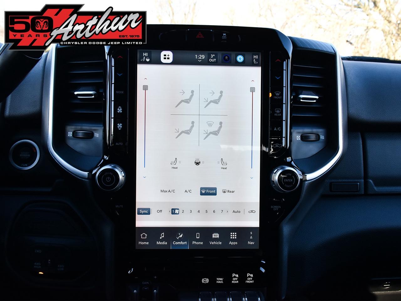 2025 RAM 2500 Big Horn Crew Cab 4x4 Photo