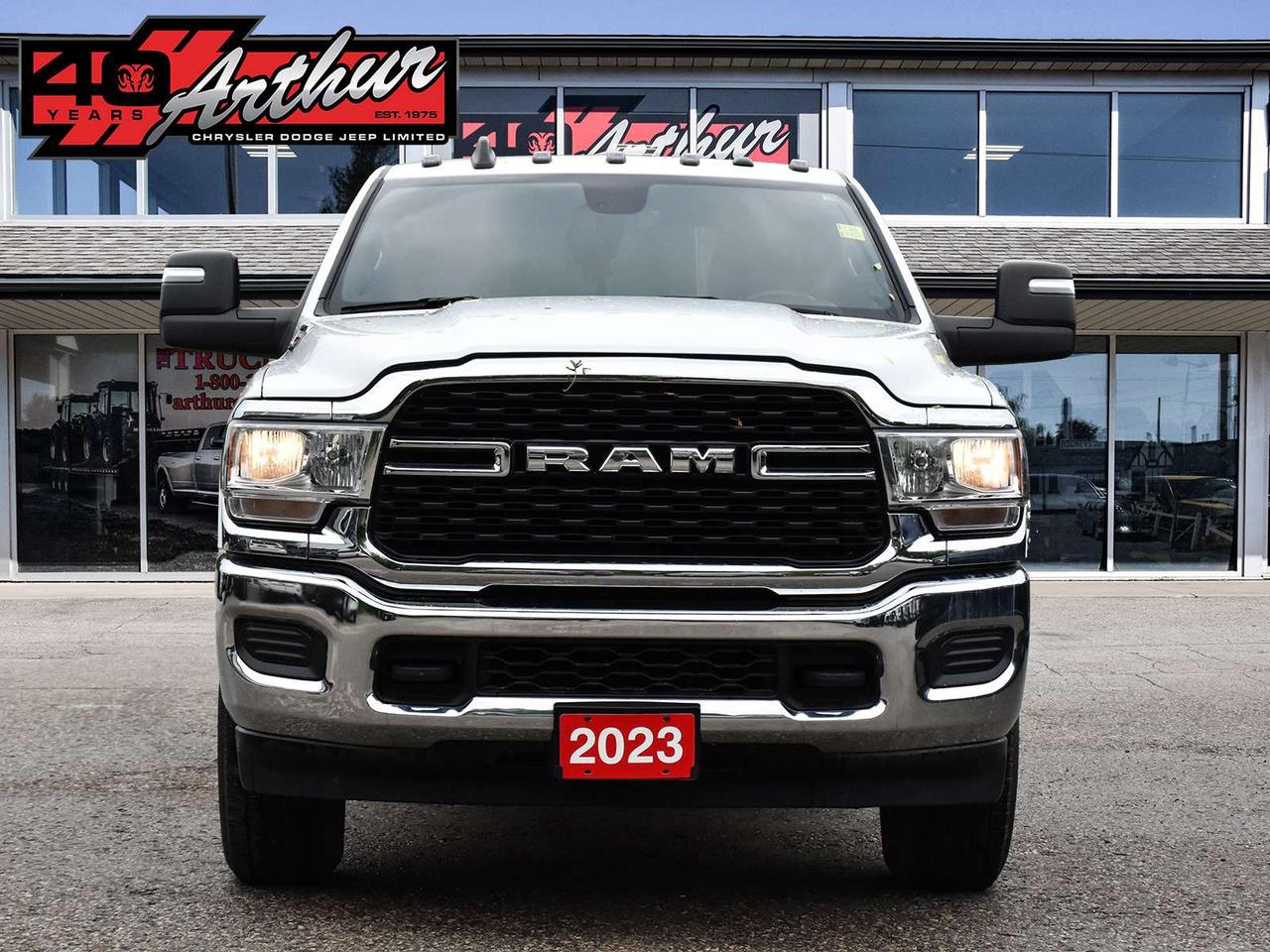 2023 RAM 3500 BIG HORN CREW CAB 4X4 - SRW Photo1