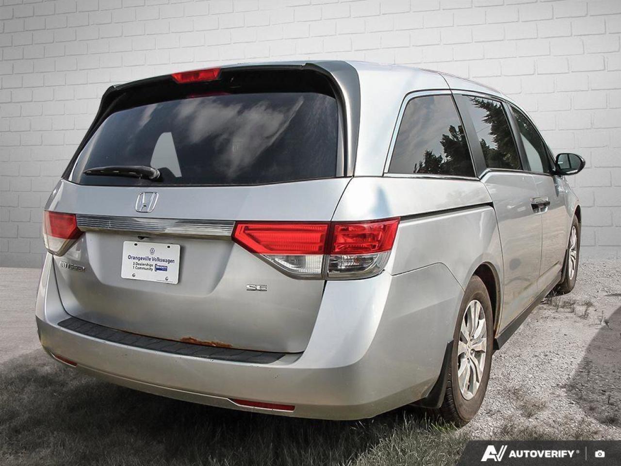 2015 Honda Odyssey SEAS-TRADED, BACKUP CAM, BLUETOOTH, TRI-ZONE CLIMA Photo