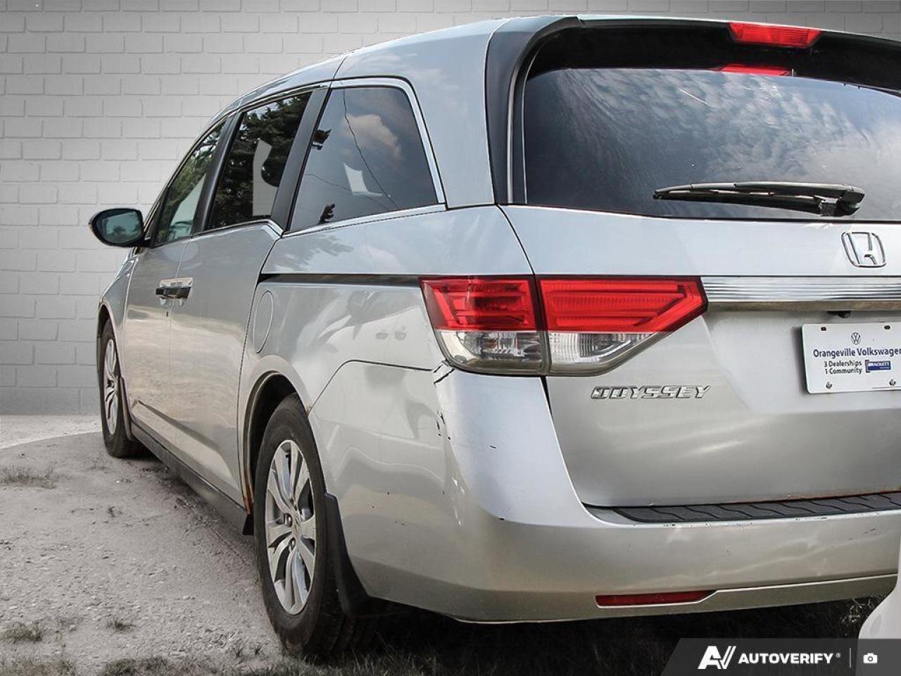 2015 Honda Odyssey SEAS-TRADED, BACKUP CAM, BLUETOOTH, TRI-ZONE CLIMA Photo